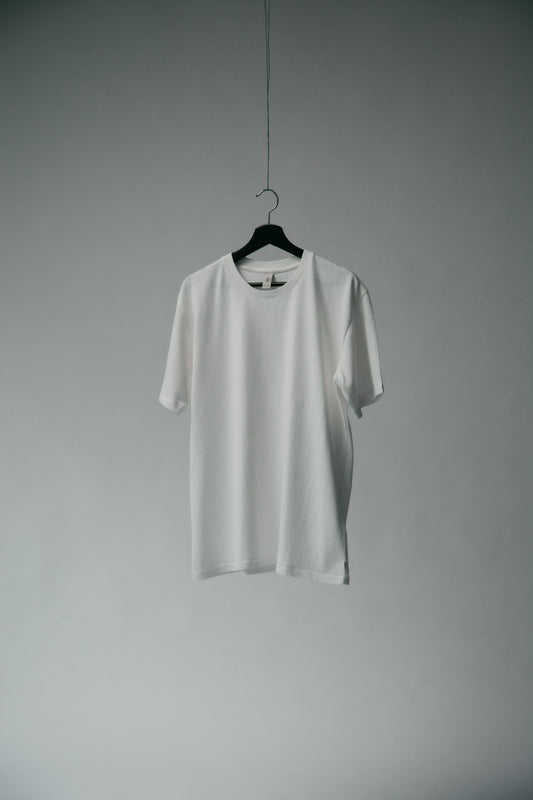 Chalk white tee logo
